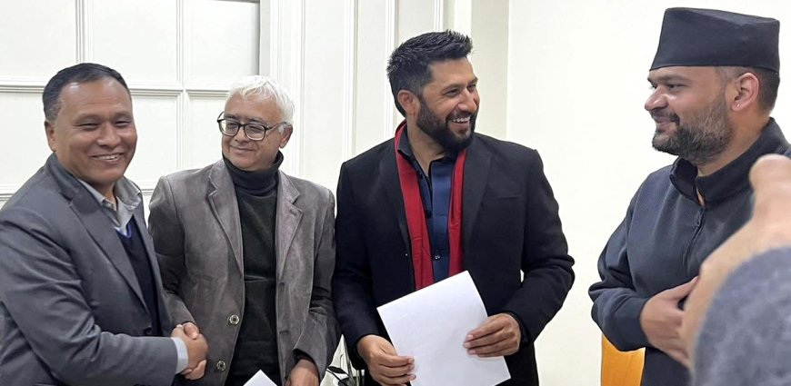 रास्वपा र उज्यालो नेपालबीच ७ बुँदे सहमतिः कुलमान घिसिङ उपसभापति रहने ।