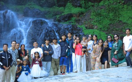 डोटीको छहरा झरनामा बढ्यो पर्यटकको आकर्षण, आन्तरिक तथा बाह्य पर्यटकको घुइँचो